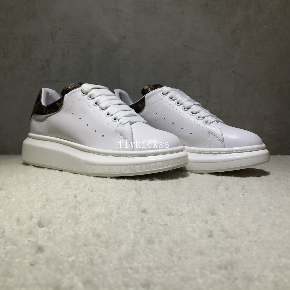 LVS Supreme White Sport Sneaker